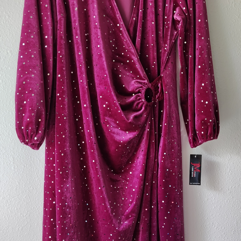 Elegant Velvet Long Sleeve Dress in Fuchsia